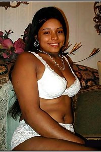 Indian Babe Neha Stripped Nude For Boyfriend