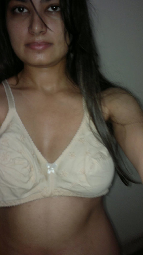 Sexy Indian Muslim Girl Taking Nude Selfies Indian Sex | Joss ...