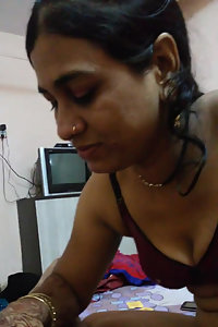 Indian Bhabhi Erotic Handjob Sex Pictures