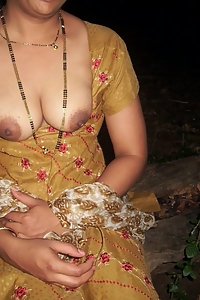 Indian wife exposing her juicy boobs on camera