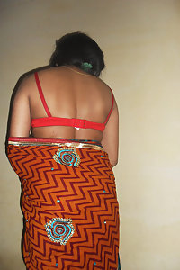 Bhabhi XXX Porn Pictures & Mature Indian MILF
