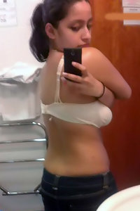 Hot Indian Asiya Showing Big Boob