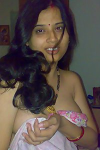 Desperate Indian Bhabhi Shraddha Saree Stripped Nude