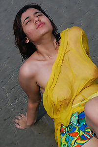 Indian Girl Saira Nude Enjoying On Beach