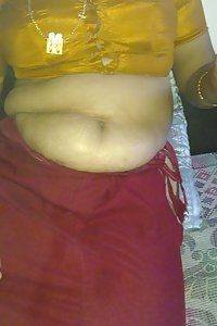 Sexy Indian Housewife Afshan Naked Photographs Leaked