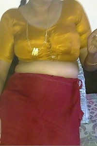 Sexy Indian Housewife Afshan Naked Photographs Leaked