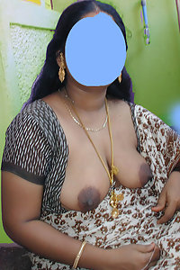 Hot Indian Village Bhabhi Showing Her Boobs