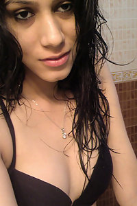 Sweet Indian Babe Natasha Taking Her Nude Selfies