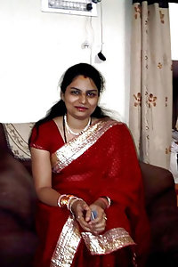 Indian Sexy Couple Leaked Honeymoon Pics