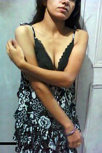 Indian Bhabhi Rama Wants To Play Dildo