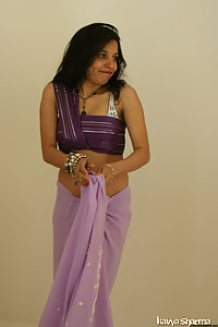 Indian Babe Sari Secret Porn Photos