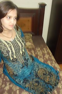 Pregnant Indian Wife Sonia Naked