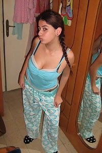 Indian School Girl Hot Kissing Pics