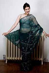 Cute Punjabi Housewife Wearing Indian Sari