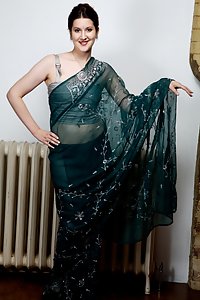 Cute Punjabi Housewife Wearing Indian Sari