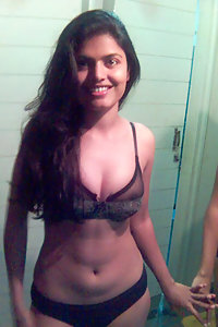 Aprita Nude Indian Sexy Wife Naked