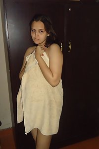 Horny Hot Indian Wife Sonia Milky Boobs