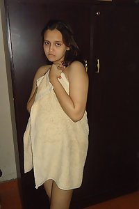 Horny Hot Indian Wife Sonia Milky Boobs