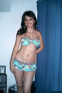 Horny Indian Babe Tanishka Stripped Naked