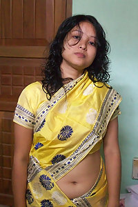 Nude Indian Aunty Padma Erotic Sari Pictures
