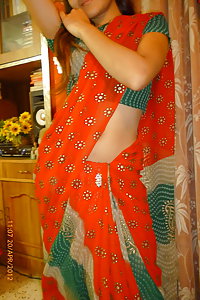 Indian Wife In Saree Stripping Naked Showing Her Natural Tits