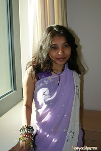 Big Boob Indian Babe Kavya Sexy Sari Photos