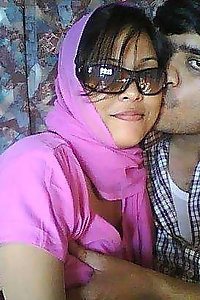 Indian Bhabhi Nehal Honeymoon Sex Pics