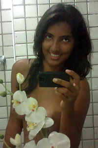 Indian Girl Shower Capturing Her Naked Pics