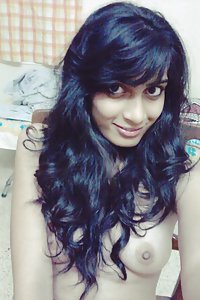 Desi Babe Pressing Her Natural Tits Taking Her Nude Photos
