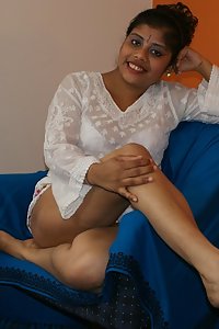 Rupali Maturbation Fucking Wet Indian Pussy